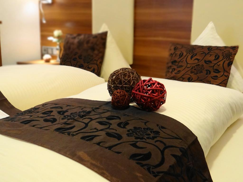 Hotel Schuetzenhof Spa Garden Bürstadt Екстериор снимка