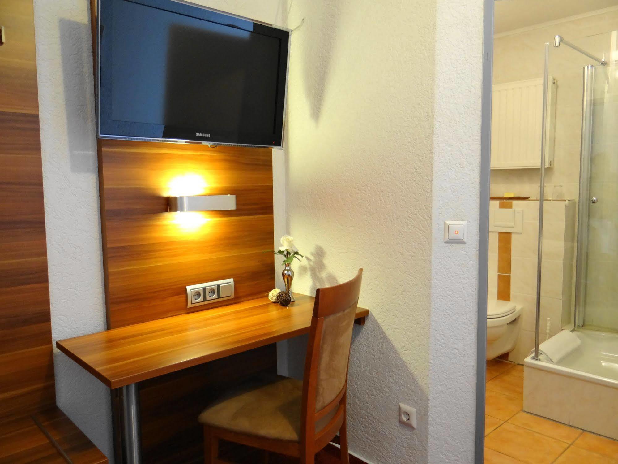 Hotel Schuetzenhof Spa Garden Bürstadt Екстериор снимка